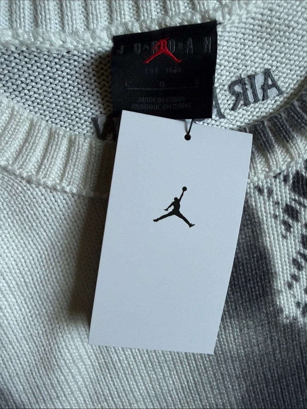 NWT Air Jordan Basketball Graphic Crewneck Sweater